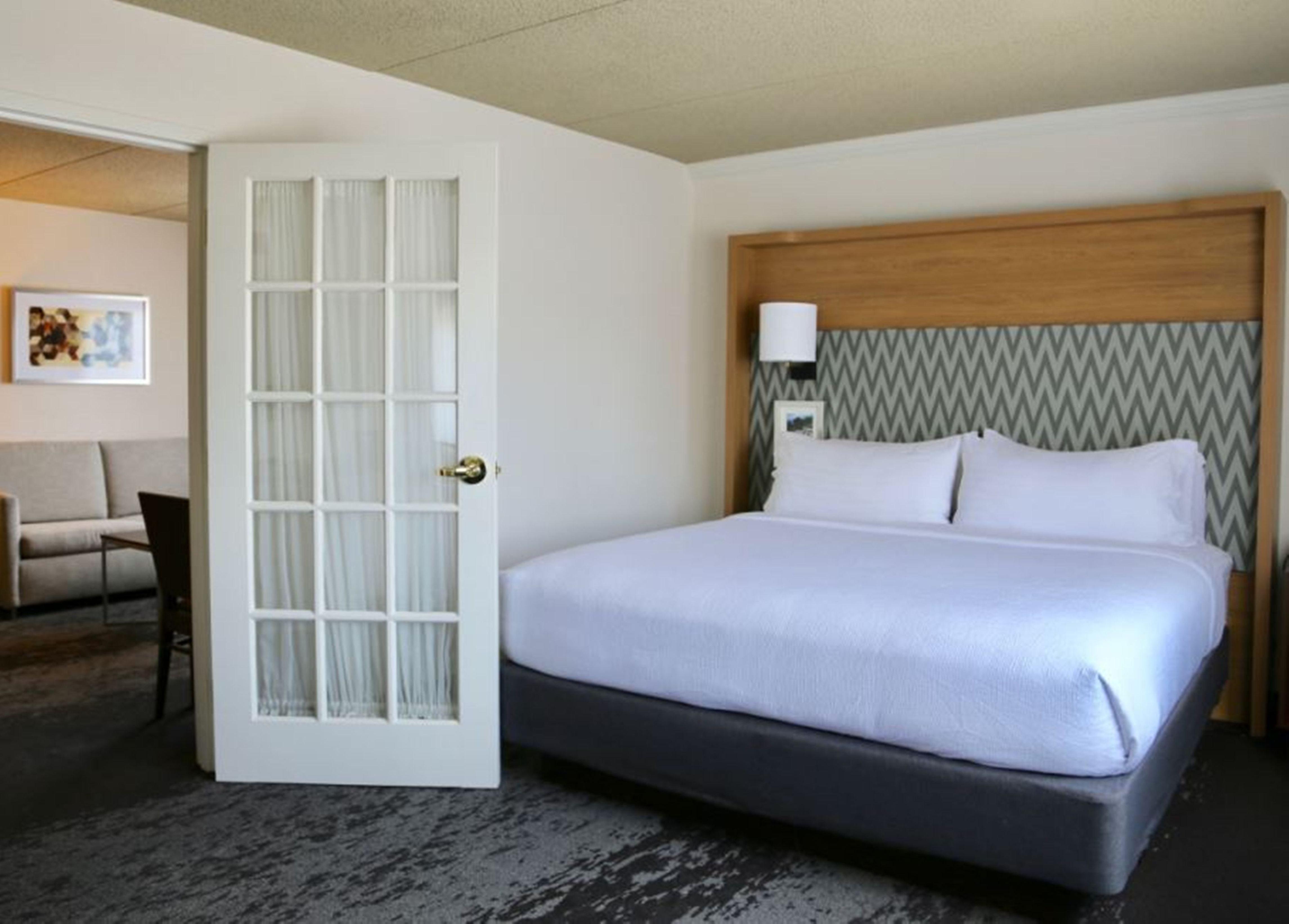 Holiday Inn Salem By Ihg Екстериор снимка