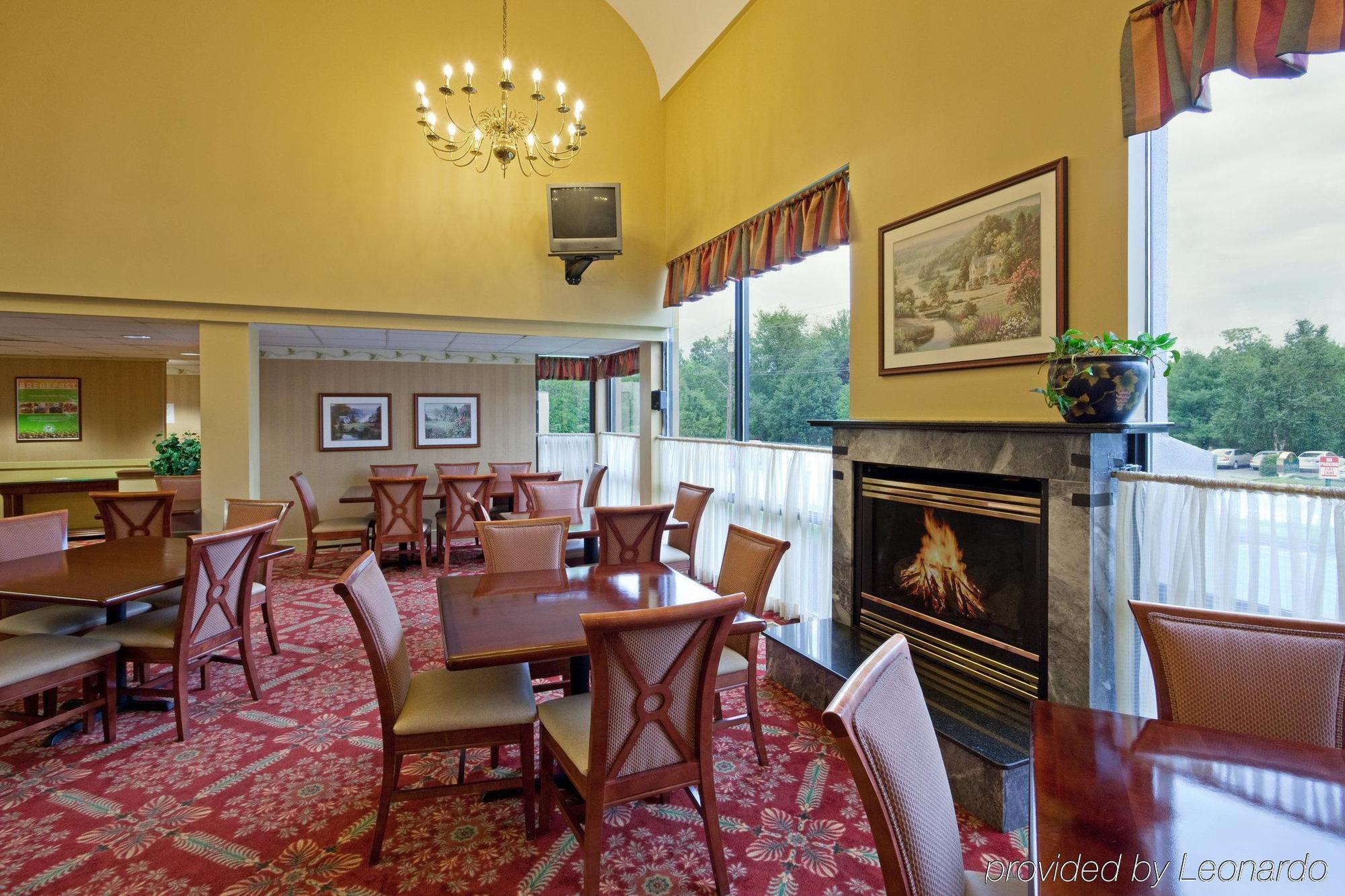 Holiday Inn Salem By Ihg Ресторант снимка