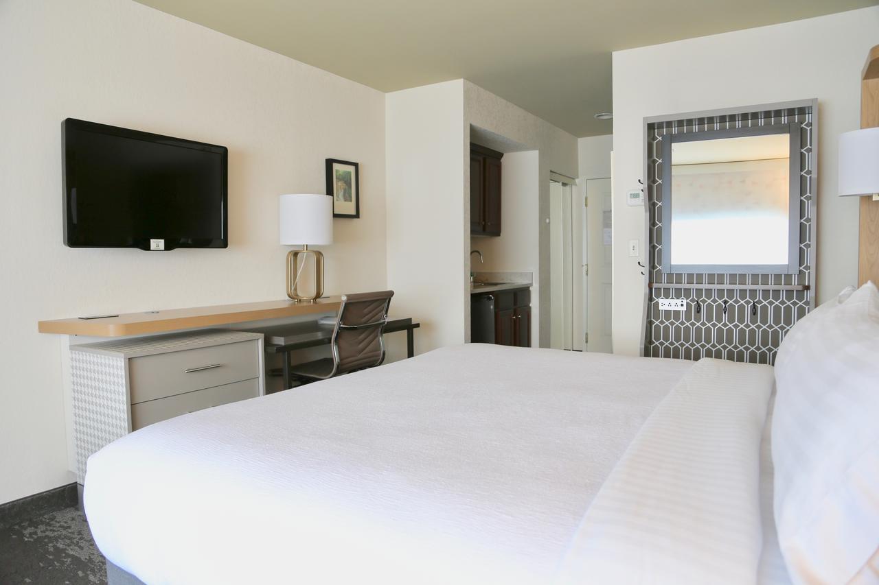 Holiday Inn Salem By Ihg Екстериор снимка