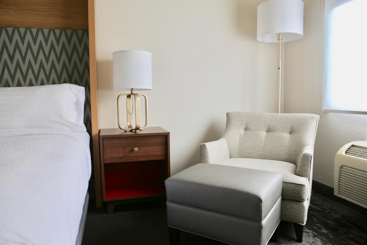 Holiday Inn Salem By Ihg Екстериор снимка