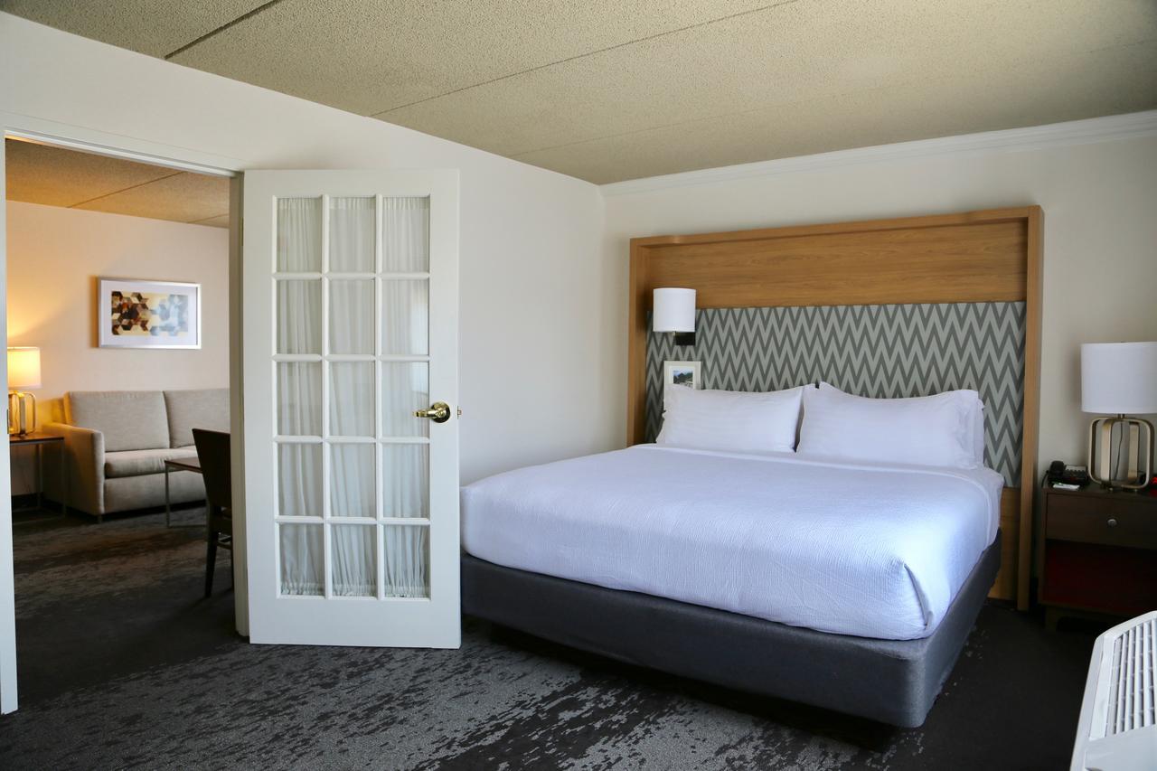 Holiday Inn Salem By Ihg Екстериор снимка