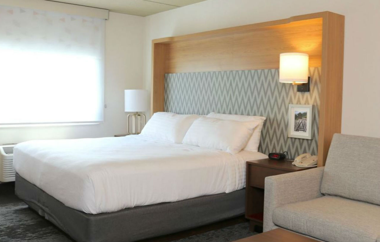 Holiday Inn Salem By Ihg Екстериор снимка